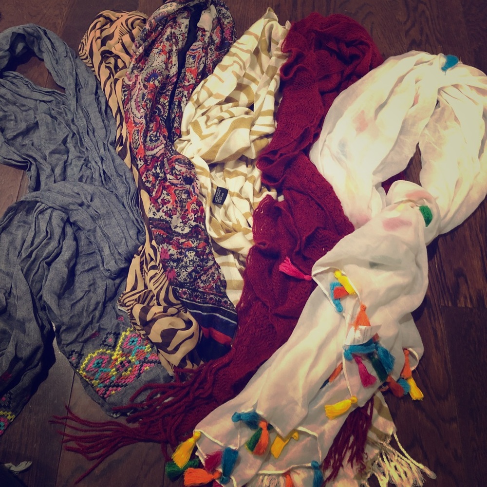 Set of 6 wrap scarves